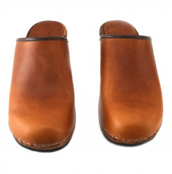 ZUECOS DE SUECIA MARRÓN SENCILLA ABIERTO