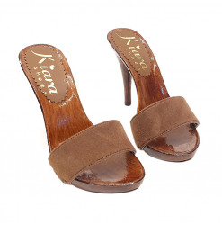 ZUECO DE GAMUZA MARRON TACON AGUJA