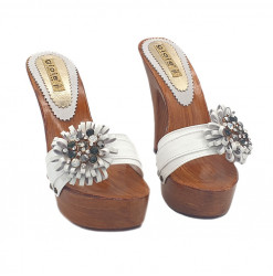 MULE BLANCHE À FLEUR BIJOU