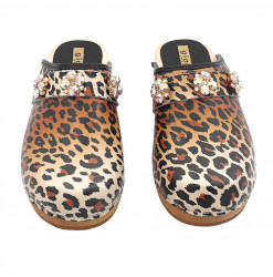 ZUECOS HOLANDESES DE LEOPARDO CON FLORES DE DIAMANTES