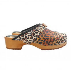 ZUECOS HOLANDESES DE LEOPARDO CON FLORES DE DIAMANTES
