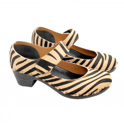 SABOT IN BEIGE ZEBRA CLOSED...